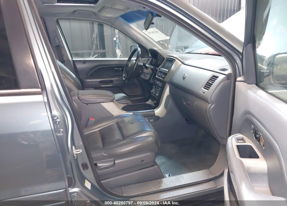 2007 HONDA PILOT VIN: 2HKYF18727H522702
