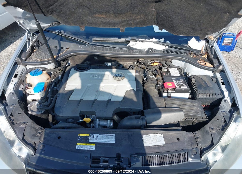 2014 VOLKSWAGEN GOLF 2.0L TDI VIN: WVWDM7AJ3EW003680