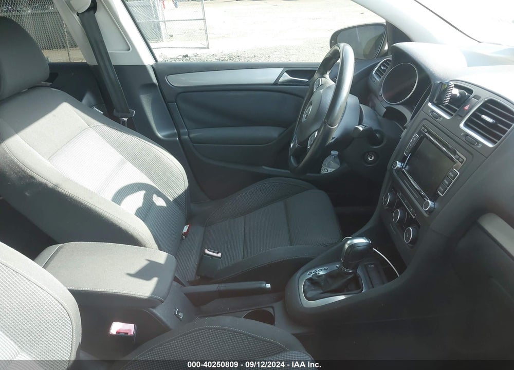 2014 VOLKSWAGEN GOLF 2.0L TDI VIN: WVWDM7AJ3EW003680