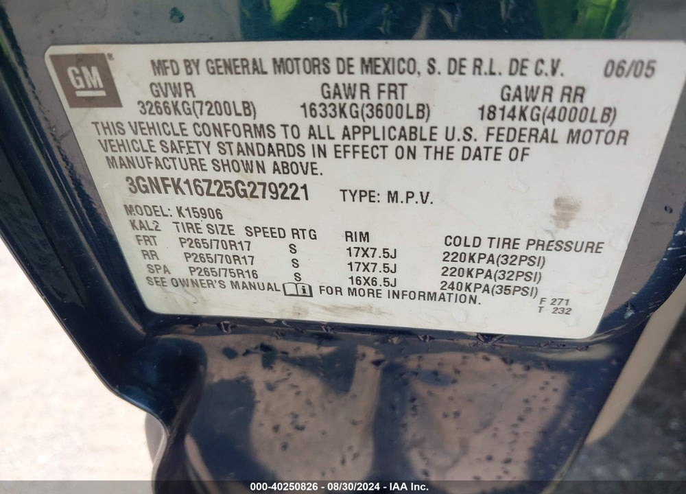 2005 CHEVROLET SUBURBAN 1500 LT VIN: 3GNFK16Z25G279221