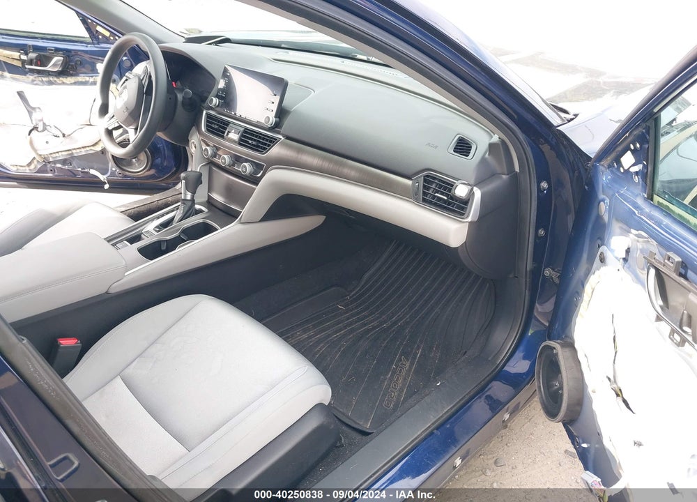 2019 HONDA ACCORD VIN: 1HGCV1F14KA000795