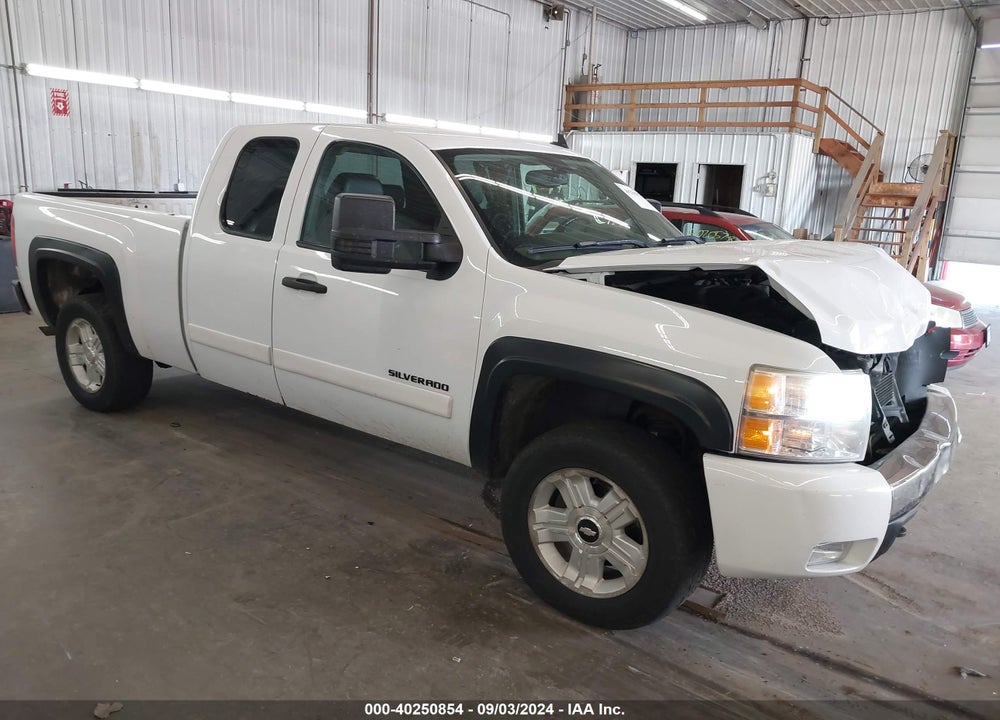 2007 CHEVROLET SILVERADO 1500 LT2 VIN: 2GCEK19J271574857