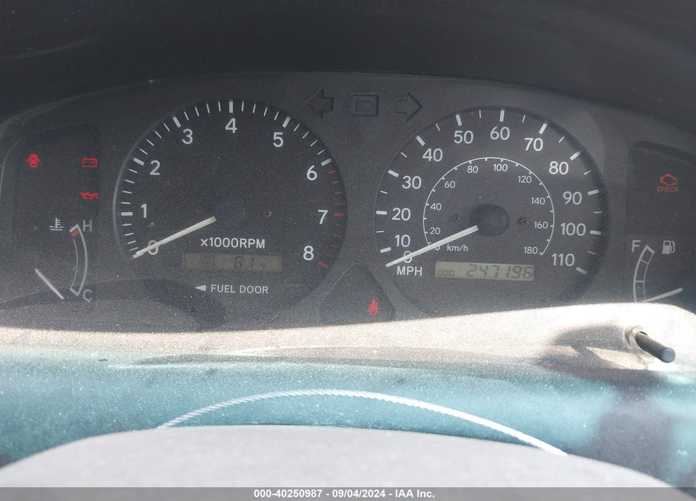 2002 TOYOTA COROLLA LE VIN: 1NXBR12EX2Z600268