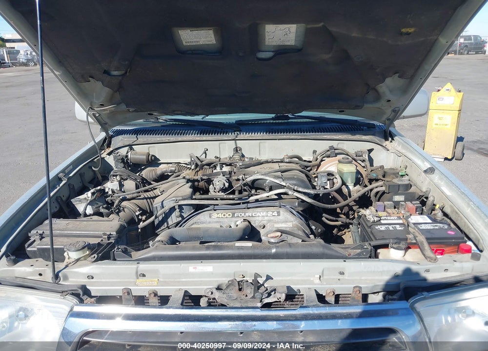 1999 TOYOTA 4RUNNER SR5 V6 VIN: JT3GN86R5X0132657