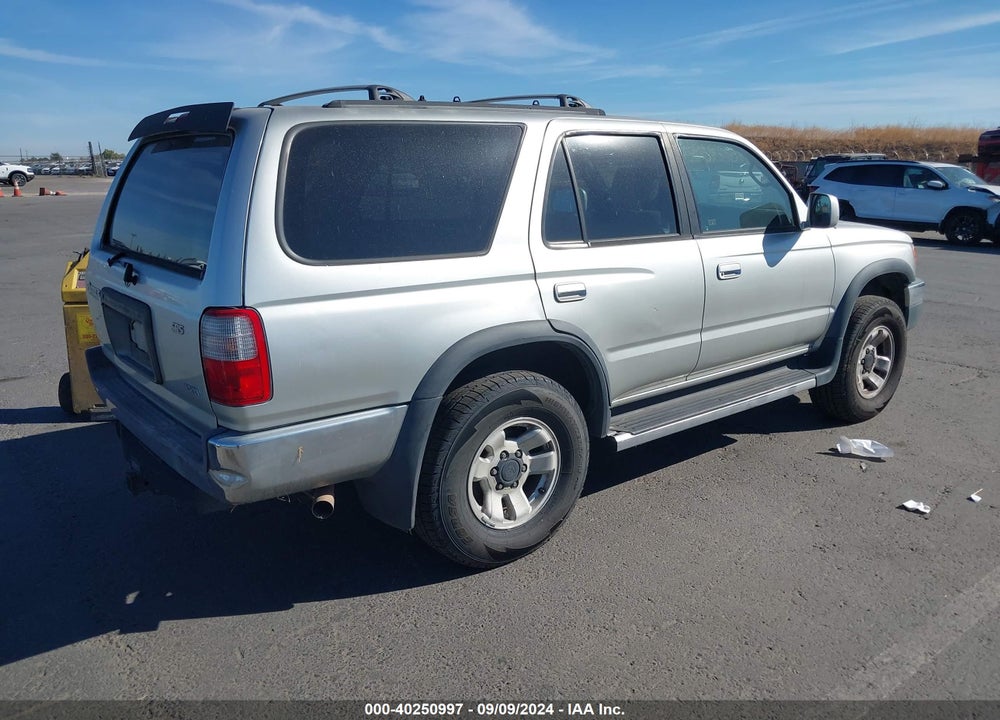 1999 TOYOTA 4RUNNER SR5 V6 VIN: JT3GN86R5X0132657