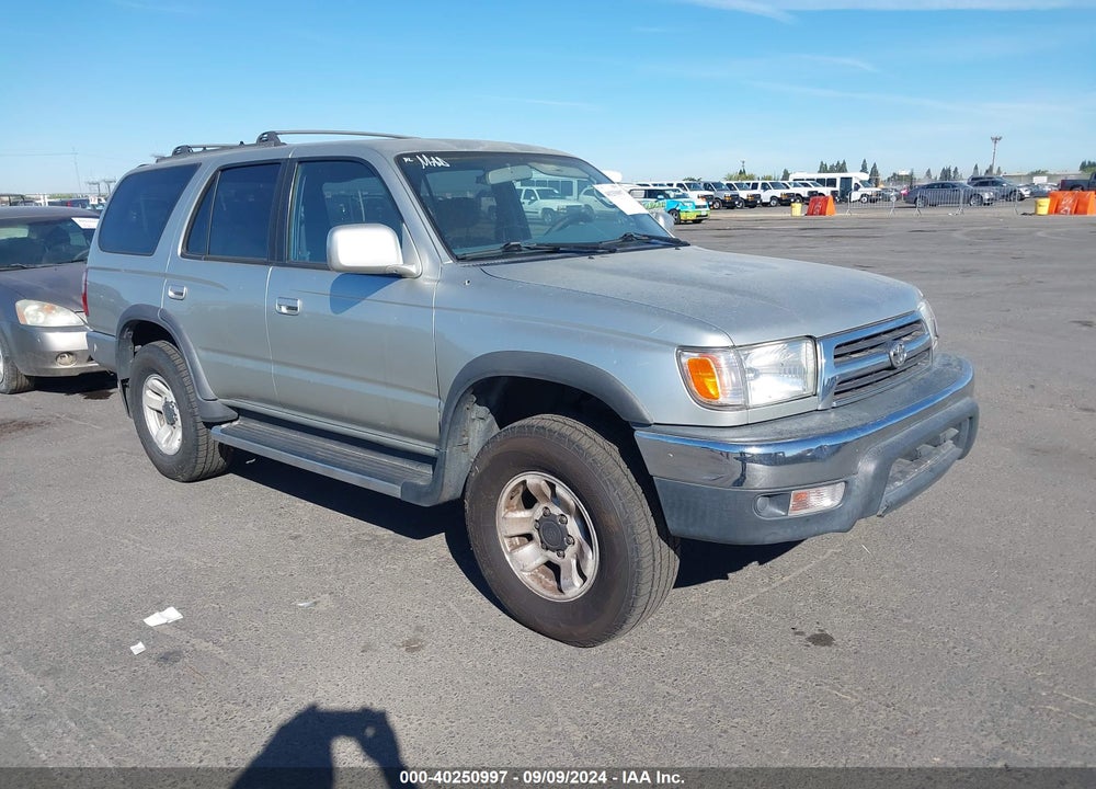 1999 TOYOTA 4RUNNER SR5 V6 VIN: JT3GN86R5X0132657