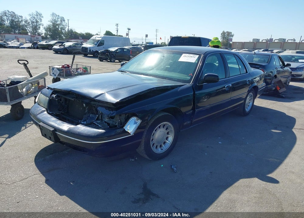 2000 FORD CROWN VICTORIA LX VIN: 2FAFP74W9YX187920