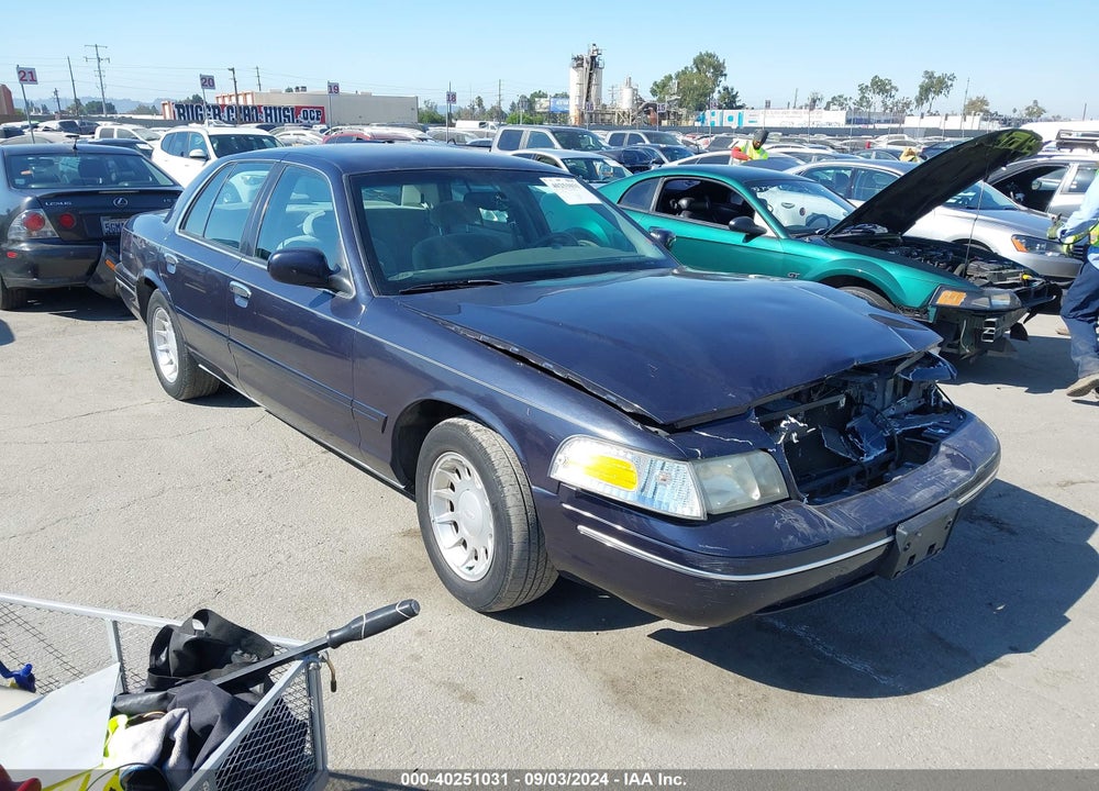 2000 FORD CROWN VICTORIA LX VIN: 2FAFP74W9YX187920