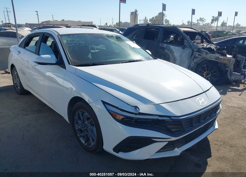 2024 HYUNDAI ELANTRA VIN: KMHLM4DG2RU776440