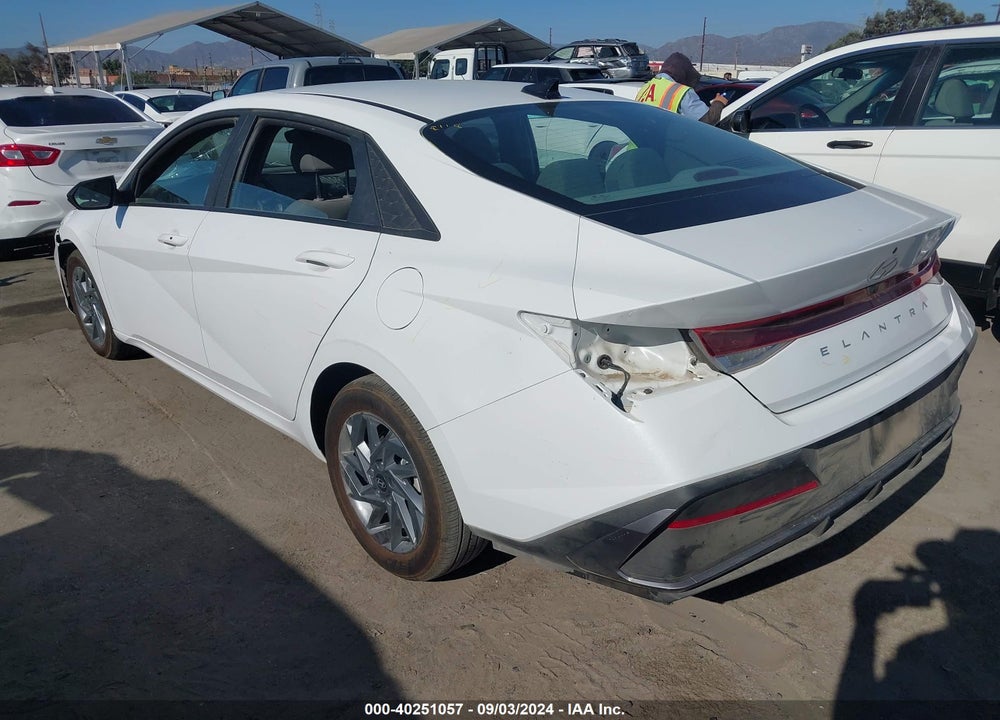 2024 HYUNDAI ELANTRA VIN: KMHLM4DG2RU776440