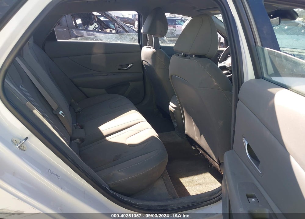2024 HYUNDAI ELANTRA VIN: KMHLM4DG2RU776440