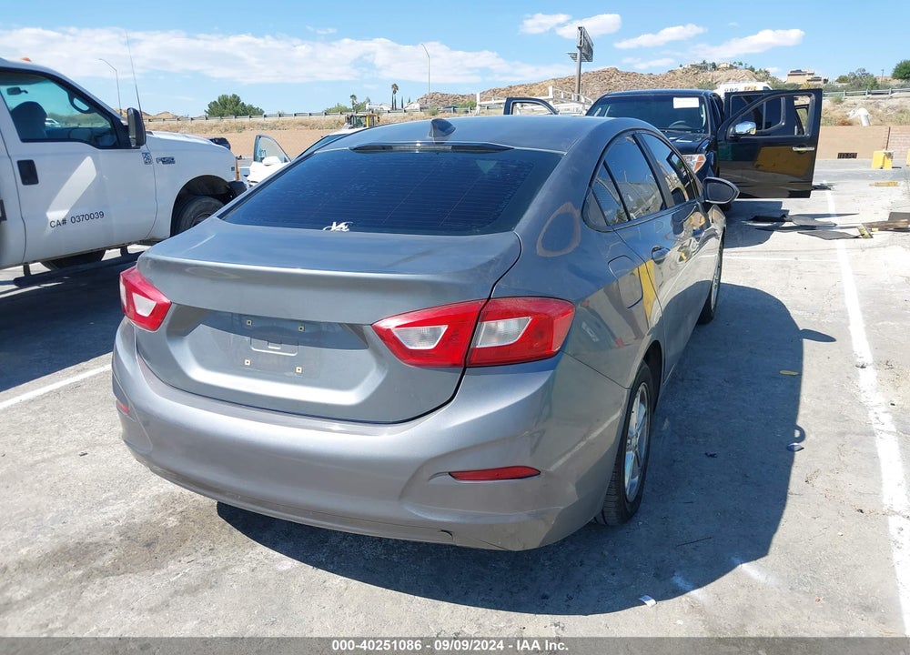 2018 CHEVROLET CRUZE LT AUTO VIN: 1G1BE5SM5J7125567