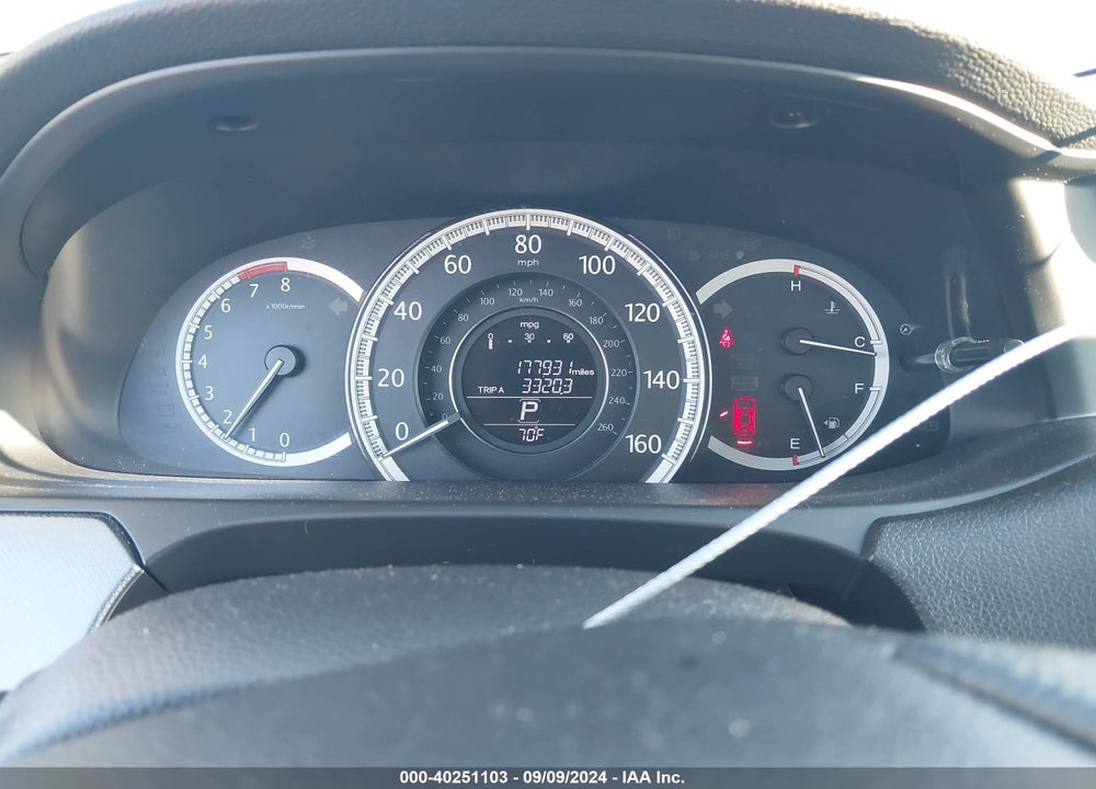 2015 HONDA ACCORD LX VIN: 1HGCR2F36FA127002