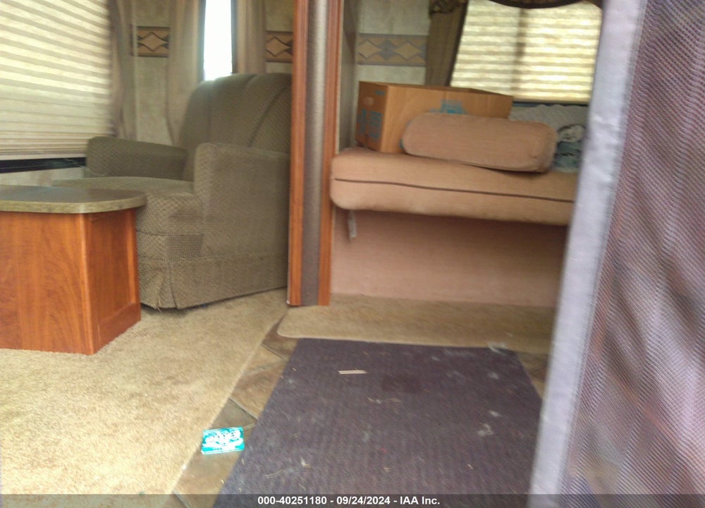 2011 KEYS PASSPO VIN: 4YDT28527BT413788