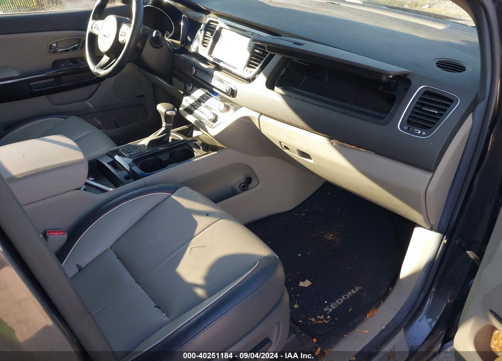 2018 KIA SEDONA VIN: KNDMC5C12J6351484