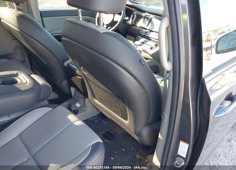 2018 KIA SEDONA VIN: KNDMC5C12J6351484