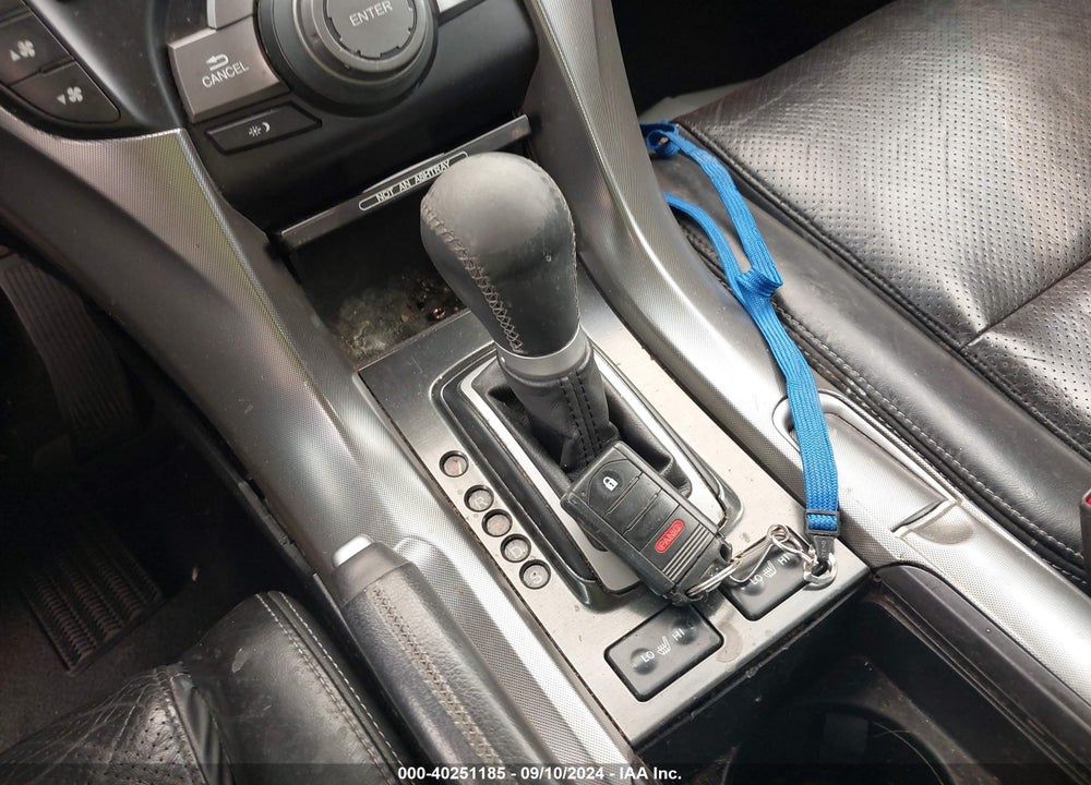 2010 ACURA TL 3.7 VIN: 19UUA9F53AA000352