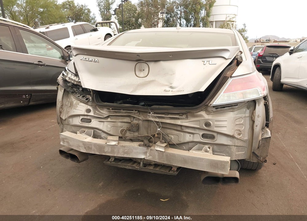 2010 ACURA TL 3.7 VIN: 19UUA9F53AA000352