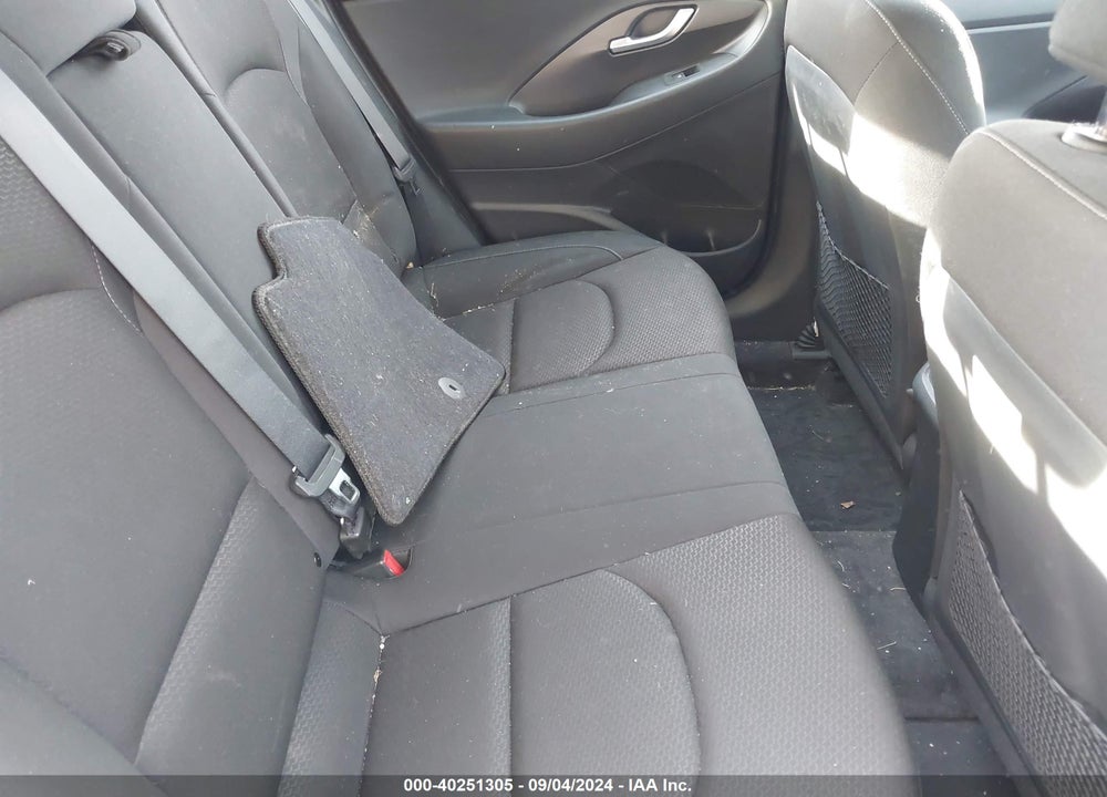2018 HYUNDAI ELANTRA GT VIN: KMHH35LE5JU031152