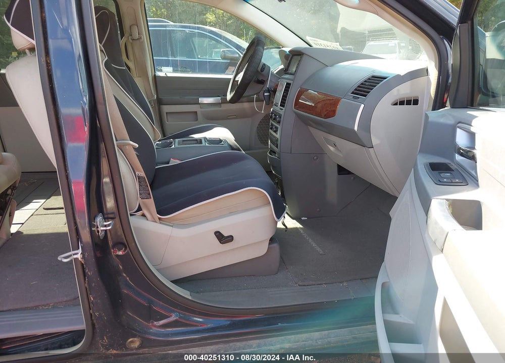 2008 CHRYSLER TOWN & COUNTRY TOURING VIN: 2A8HR54P58R840377