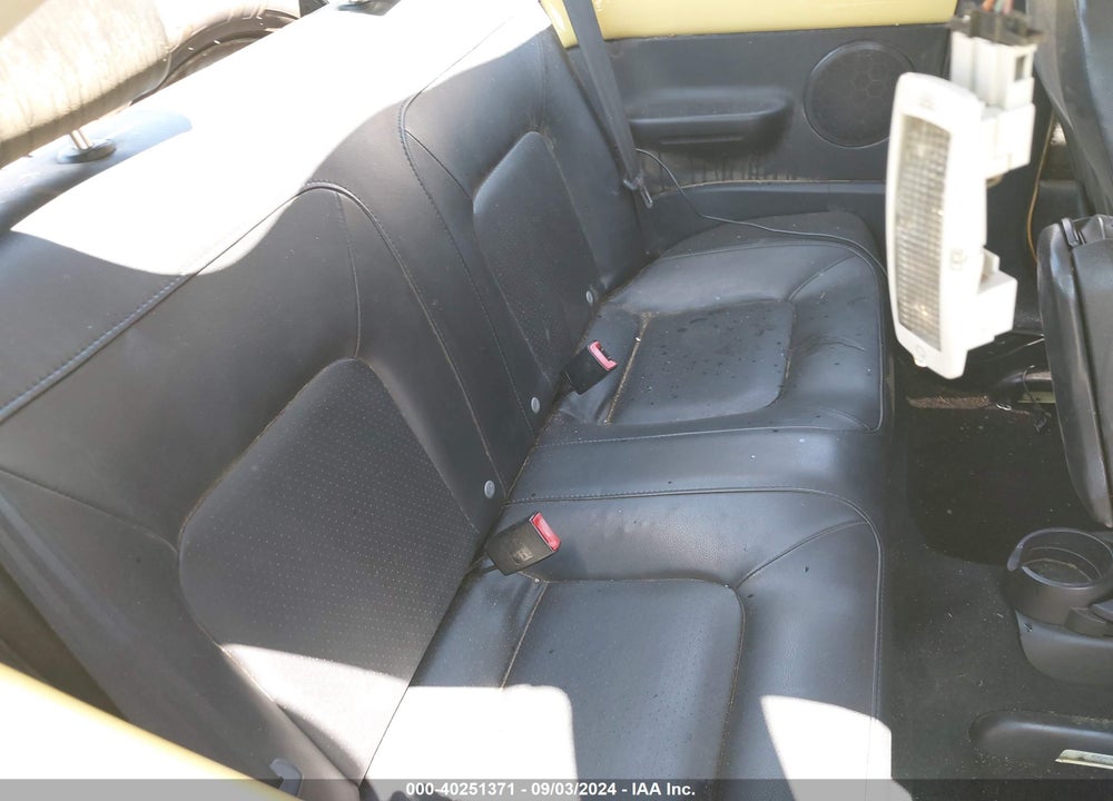 2008 VOLKSWAGEN NEW BEETLE S/SE VIN: 3VWRG31C88M527089