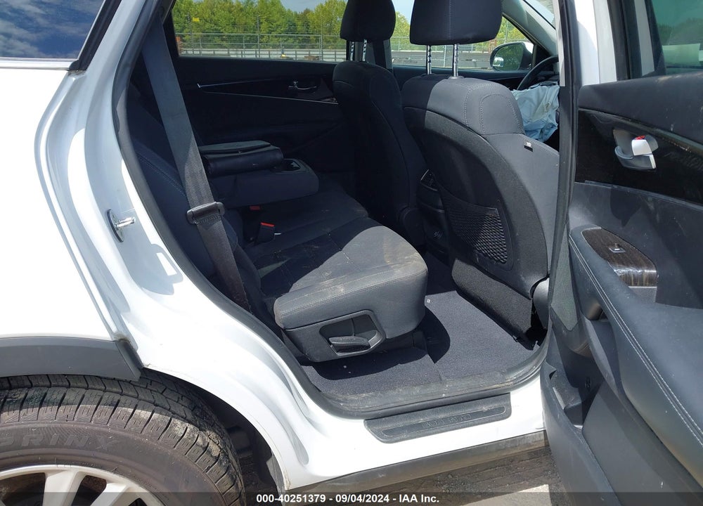 2019 KIA SORENTO 2.4L L VIN: 5XYPG4A32KG599281