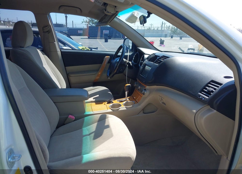 2009 TOYOTA HIGHLANDER HYBRID VIN: JTEEW41A392029606