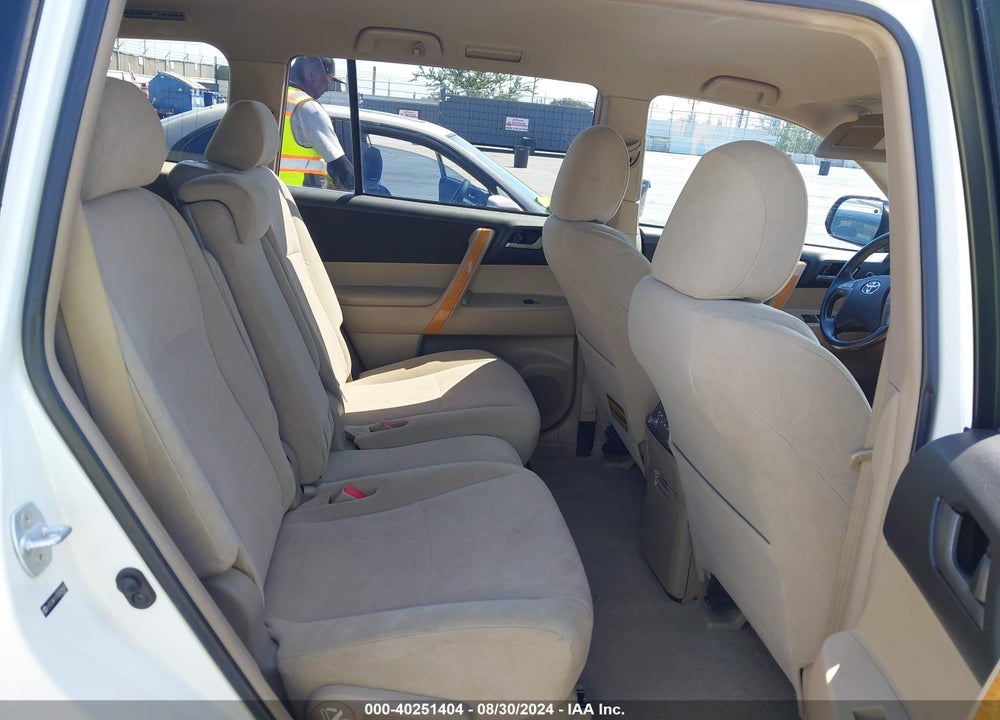 2009 TOYOTA HIGHLANDER HYBRID VIN: JTEEW41A392029606