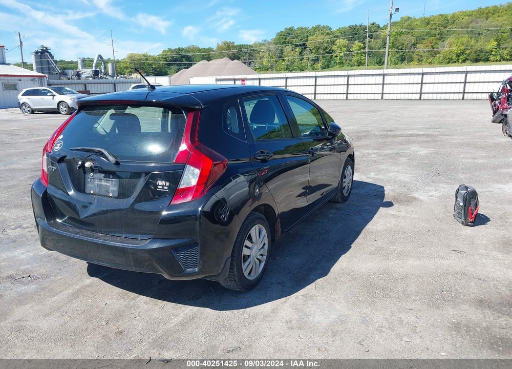 2015 HONDA FIT LX VIN: 3HGGK5H54FM733231