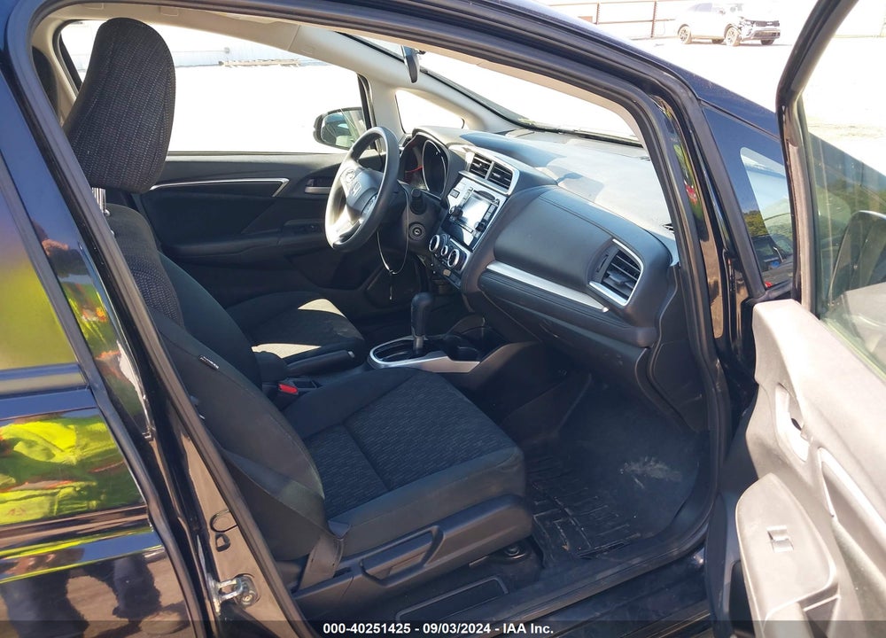 2015 HONDA FIT LX VIN: 3HGGK5H54FM733231