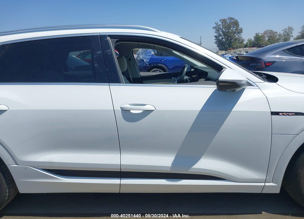 2022 AUDI E-TRON PREMIUM PLUS QUATTRO VIN: WA1LAAGE9NB022893