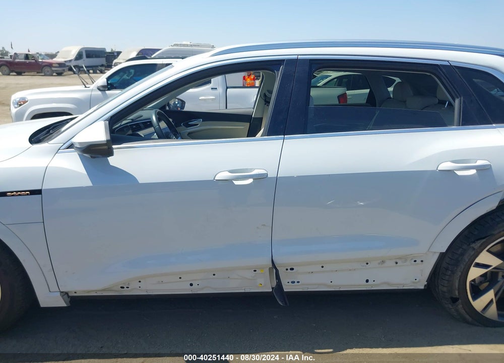 2022 AUDI E-TRON PREMIUM PLUS QUATTRO VIN: WA1LAAGE9NB022893