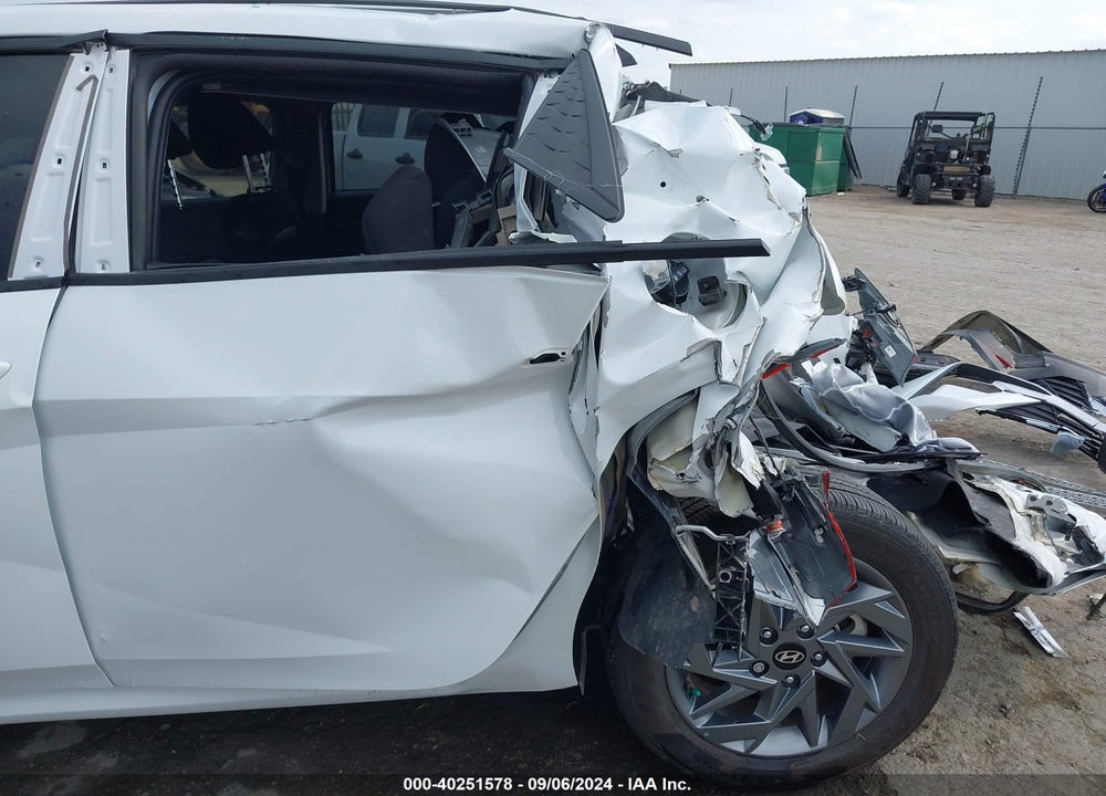 2024 HYUNDAI ELANTRA SEL VIN: KMHLM4DG6RU716953