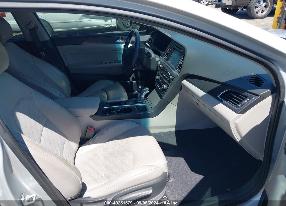 2017 HYUNDAI SONATA SPORT VIN: 5NPE34AF9HH446637
