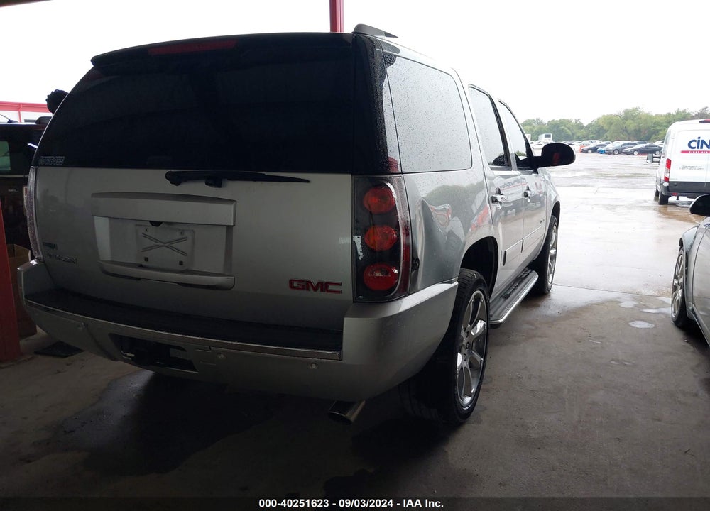 2012 GMC YUKON DENALI VIN: 1GKS2EEF9CR170925
