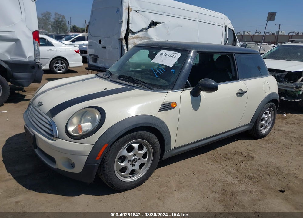 2010 MINI COOPER VIN: WMWMF3C51ATZ25859