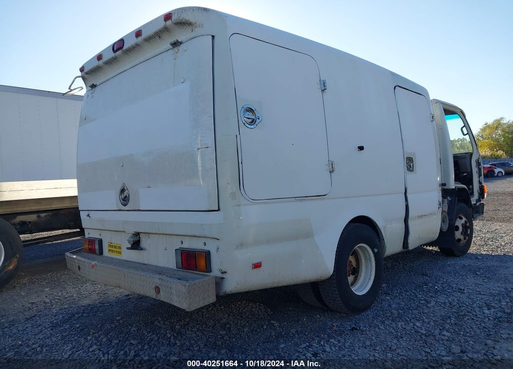 2003 ISUZU NPR VIN: JALC4B14637000500