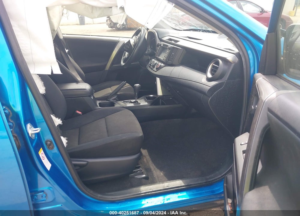 2016 TOYOTA RAV4 LE VIN: JTMZFREV7GJ099970