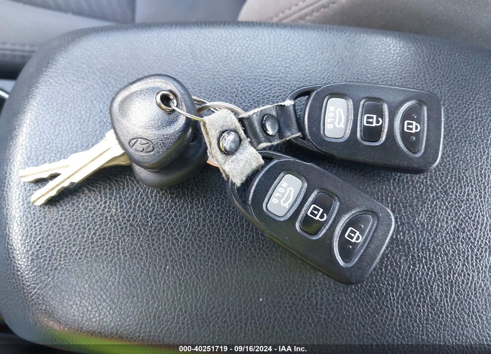 2015 HYUNDAI ELANTRA SE VIN: 5NPDH4AEXFH593728