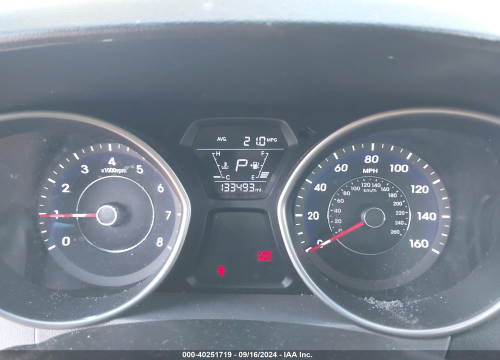 2015 HYUNDAI ELANTRA SE VIN: 5NPDH4AEXFH593728