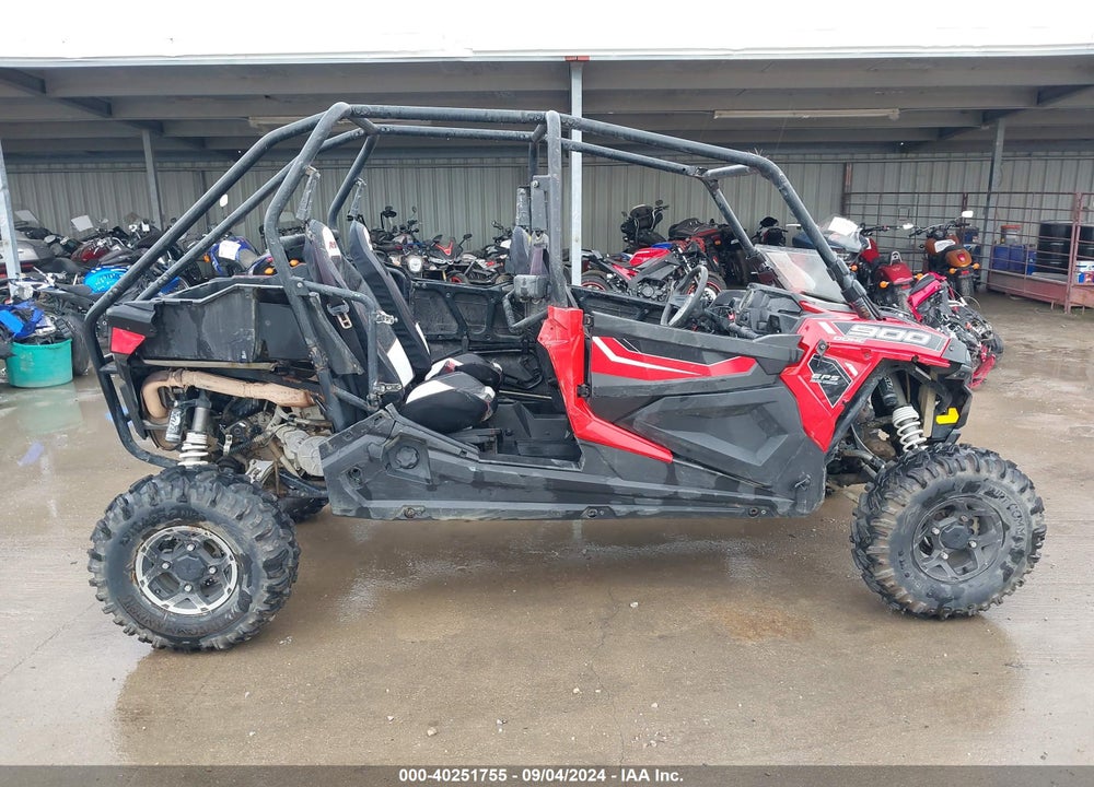 2015 POLARIS RZR 4 900 EPS VIN: 4XAVCE874FB315304