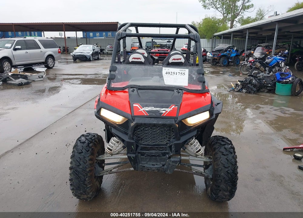 2015 POLARIS RZR 4 900 EPS VIN: 4XAVCE874FB315304
