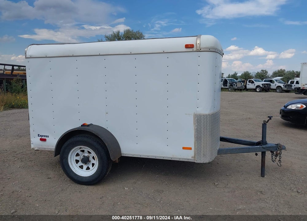 2001 UTILITY TRAILER MFG SIERRA TOWABLES VIN: 4X4TSE2131N017867