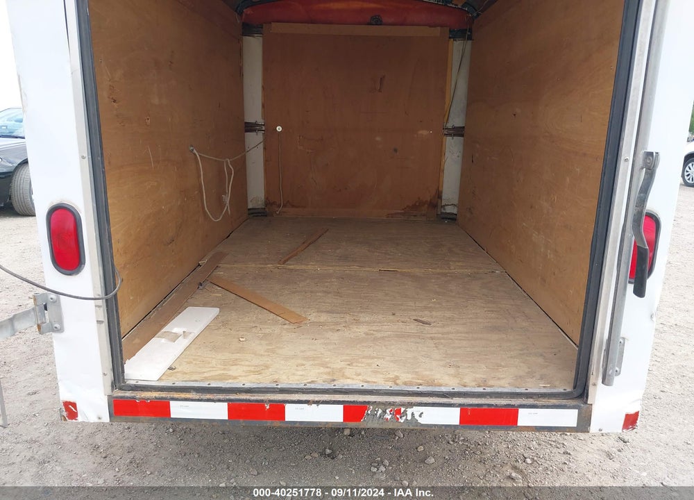 2001 UTILITY TRAILER MFG SIERRA TOWABLES VIN: 4X4TSE2131N017867