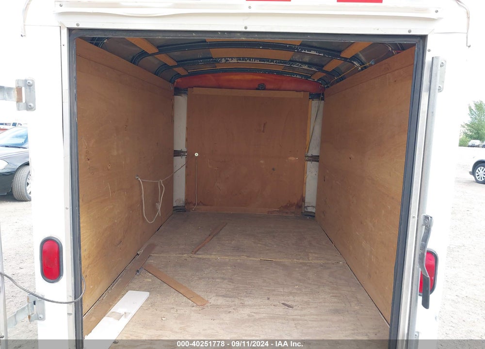 2001 UTILITY TRAILER MFG SIERRA TOWABLES VIN: 4X4TSE2131N017867