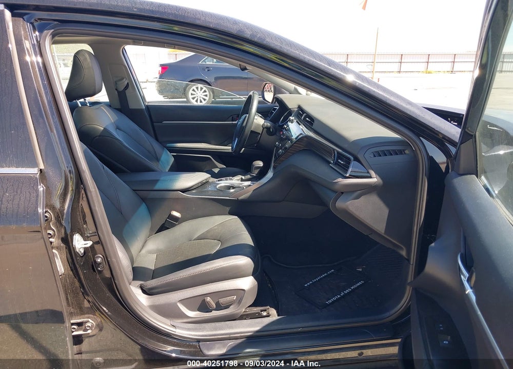 2020 TOYOTA CAMRY XLE AWD VIN: 4T1F11BK2LU017676