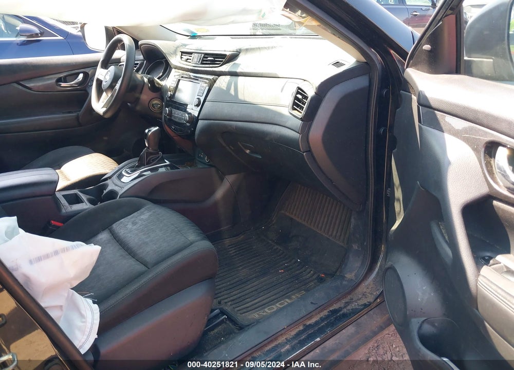 2018 NISSAN ROGUE S VIN: KNMAT2MV6JP581056