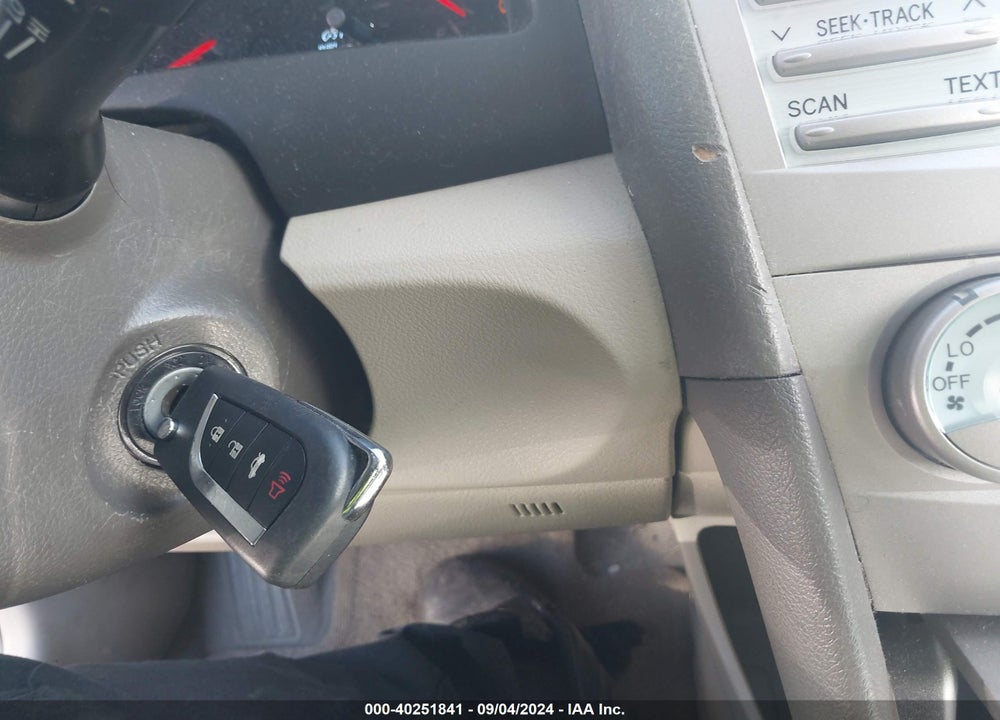 2007 TOYOTA CAMRY LE VIN: 4T1BE46K27U655737