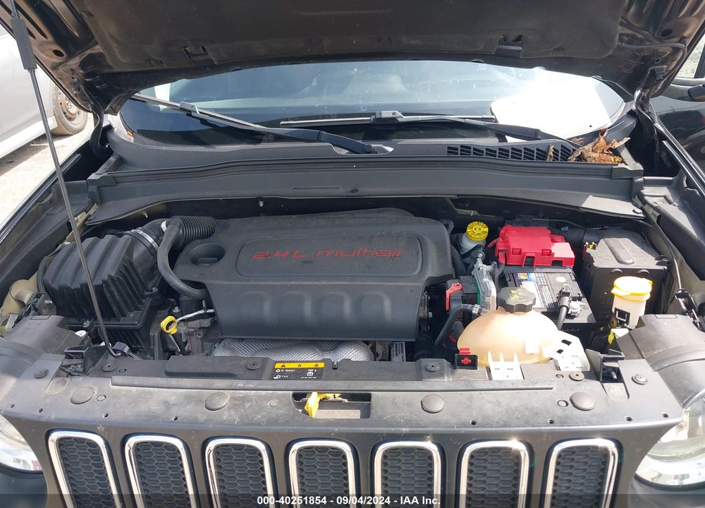 2018 JEEP RENEGADE LATITUDE FWD VIN: ZACCJABB5JPJ30377