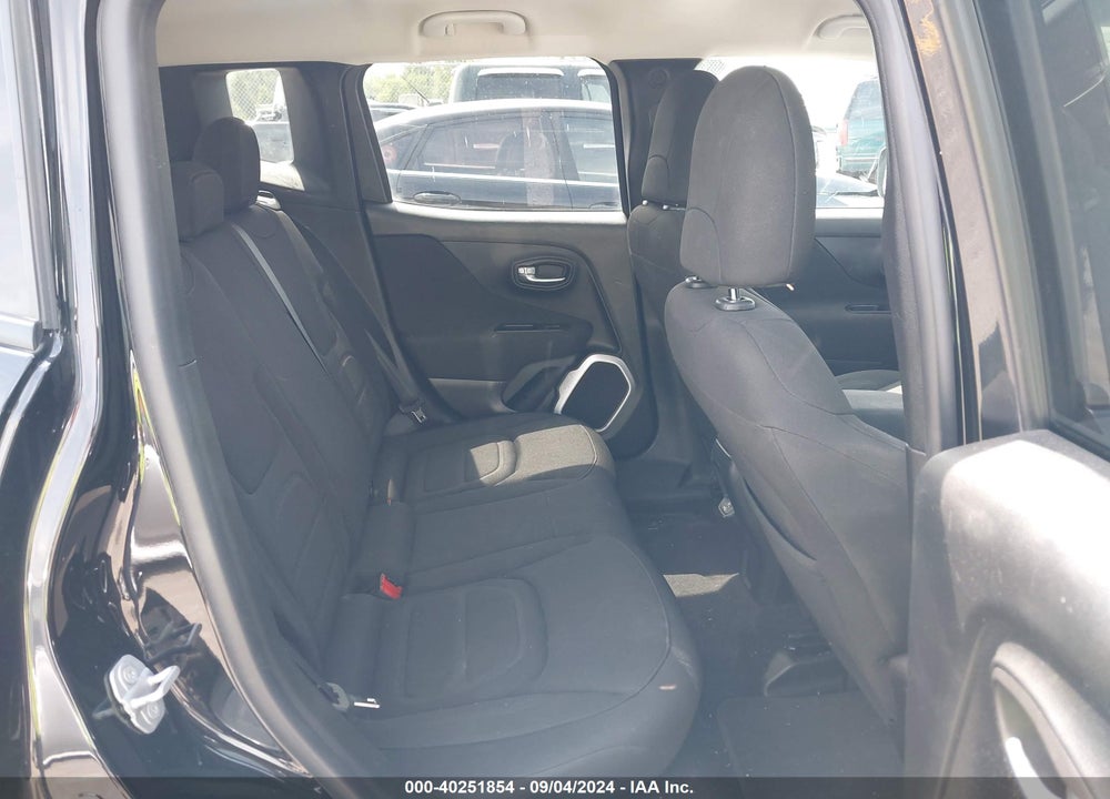2018 JEEP RENEGADE LATITUDE FWD VIN: ZACCJABB5JPJ30377